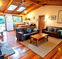 Seaview Retreat - Palm Beach Accommodation
