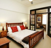 The Bank Guesthouse - Palm Beach Accommodation