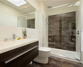 Apartments @ Kew Q105 - Park Avenue Accommodation Group - Palm Beach Accommodation 1