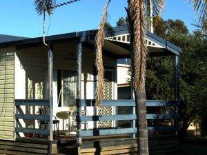 Airport Tourist Park - Palm Beach Accommodation 0