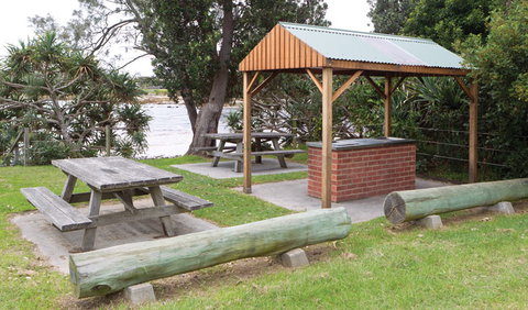 Sandon River Campground - Palm Beach Accommodation 1
