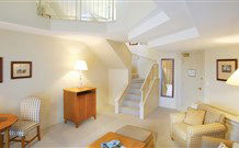 Anchorage Port Stephens - Palm Beach Accommodation 1