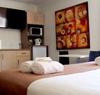 Hotel Gracelands - Parkes - Palm Beach Accommodation