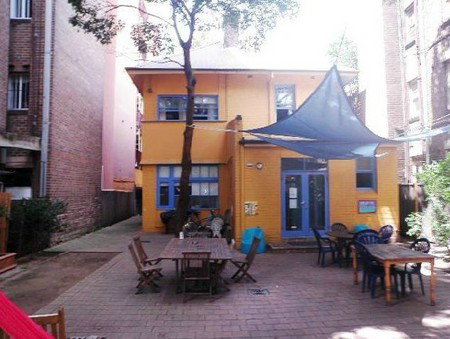 Blue Parrot Backpackers - Palm Beach Accommodation 4