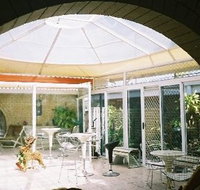 Capri Lodge - Palm Beach Accommodation