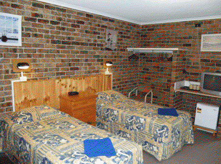 Acacia Snowy Motel - Palm Beach Accommodation 1