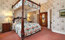 The Old George And Dragon Guesthouse - - Palm Beach Accommodation 0