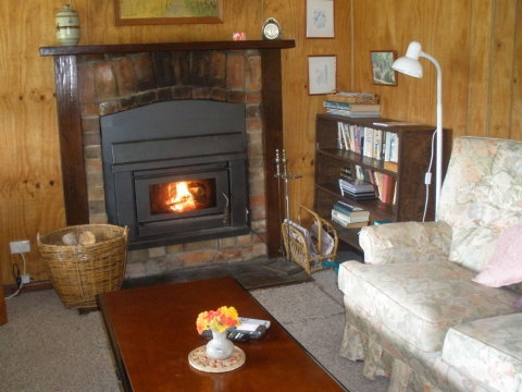 Fairview Farm Cottages - Palm Beach Accommodation 2