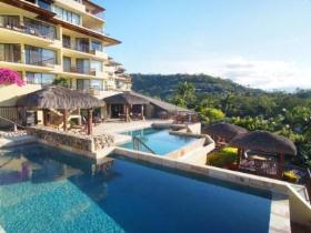 At Waters Edge Resort - Palm Beach Accommodation 3