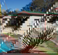Parkes Country Cabins - Palm Beach Accommodation