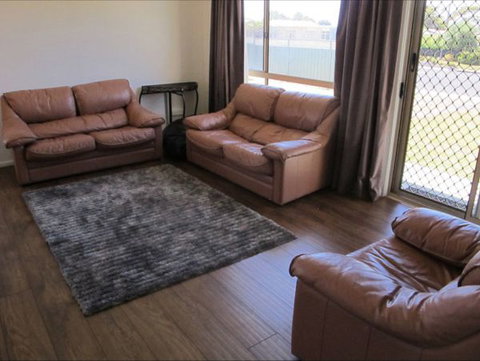 Fensom's Holiday Home - Palm Beach Accommodation 7
