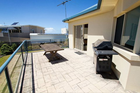 Fensom's Holiday Home - Palm Beach Accommodation 33