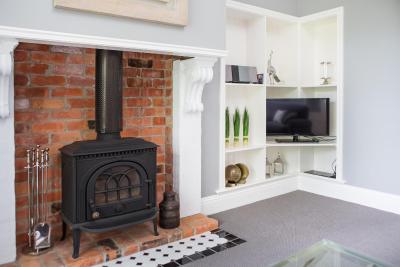 Oak Tree Lodge - Palm Beach Accommodation 1