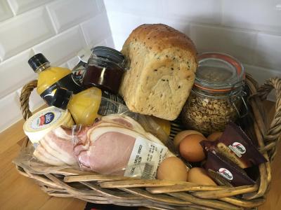 Oak Tree Lodge - Palm Beach Accommodation 6