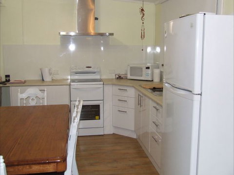 Fensom's Holiday Home - Palm Beach Accommodation 19