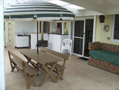 Fensom's Holiday Home - Palm Beach Accommodation 20