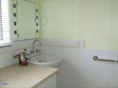 Fensom's Holiday Home - Palm Beach Accommodation 21