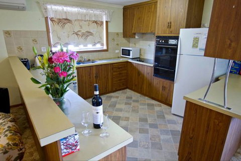 Fensom's Holiday Home - Palm Beach Accommodation 24