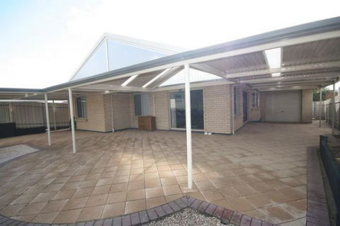 LJ Hooker Goolwa Holiday Rentals - 42 Underwood Avenue, Goolwa Beach - Palm Beach Accommodation 23