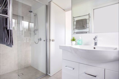 Seacliff Mollymook - Palm Beach Accommodation 7