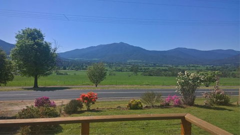 KVH Panorama - Palm Beach Accommodation 6