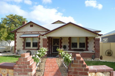 Two Cow Cottage Bed And Breakfast - Palm Beach Accommodation 1