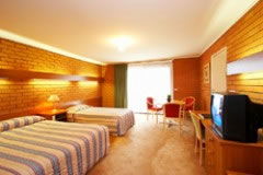 Crystal Fountain Motel - Palm Beach Accommodation 1