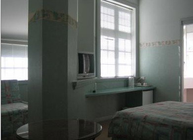 Hotel 59 And Cafe - Palm Beach Accommodation 4