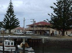 Port Albert Hotel - Palm Beach Accommodation