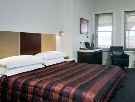 Auldington - Palm Beach Accommodation 3