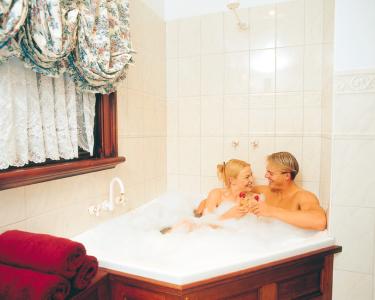 Apartments At York Mansions - Palm Beach Accommodation 3