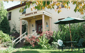 Bonney's Inn - Palm Beach Accommodation