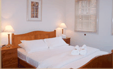 Bonney's Inn - Palm Beach Accommodation 2