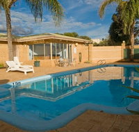 Albion Hotel - Palm Beach Accommodation