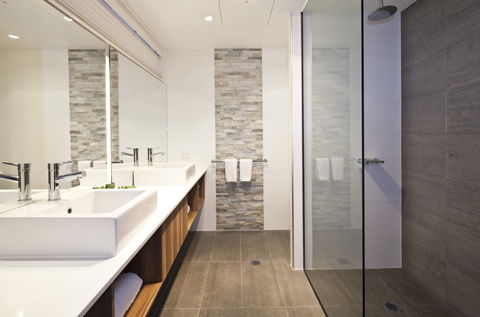 BEST WESTERN PLUS Ballarat Suites - Palm Beach Accommodation 1