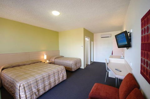 Adelaide Road Motor Lodge - Palm Beach Accommodation 0