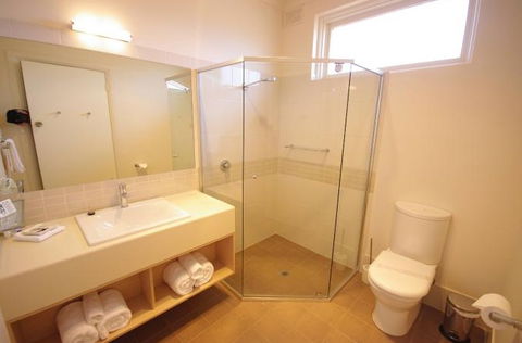 Adelaide Road Motor Lodge - Palm Beach Accommodation 1