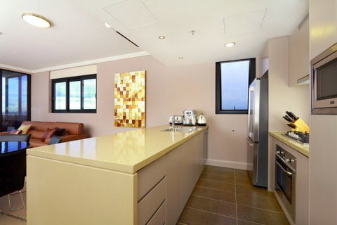 Australia Towers - Palm Beach Accommodation 0