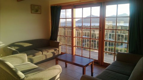 Bay View House - Palm Beach Accommodation 0