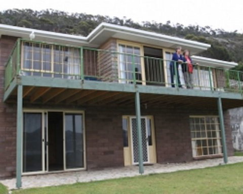 Bay View House - Palm Beach Accommodation 2
