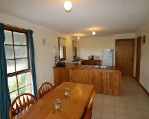 Bay View House - Palm Beach Accommodation 4