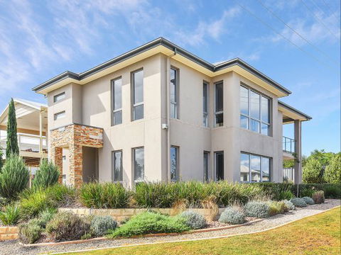 BEAUMONT HOUSE - Palm Beach Accommodation 0