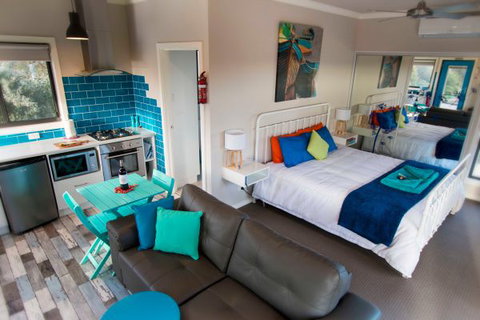 Coorong Cabins - Palm Beach Accommodation 2
