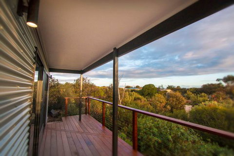 Coorong Cabins - Palm Beach Accommodation 5
