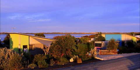 Coorong Cabins - Palm Beach Accommodation 1