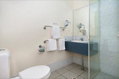 EconoLodge Waterford - Palm Beach Accommodation 7