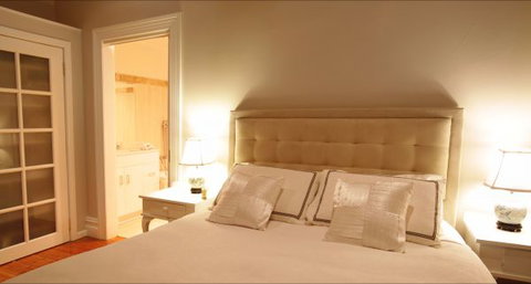 Fairbank House - Palm Beach Accommodation 1