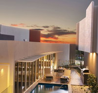 The Frames - Luxury Riverland Accommodation - Palm Beach Accommodation