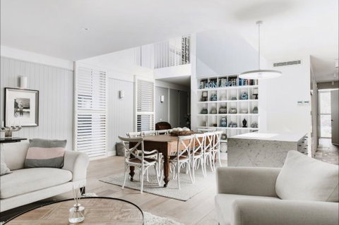 Luxico - Pearce Street - Palm Beach Accommodation 7