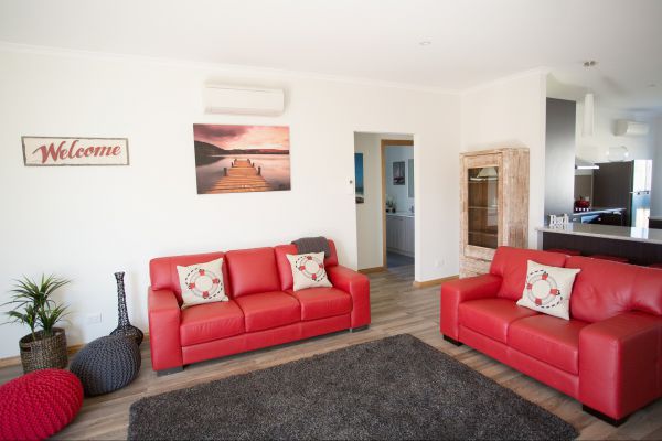 South East And Limestone Coast SA Palm Beach Accommodation